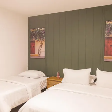 Hotel Rocco *